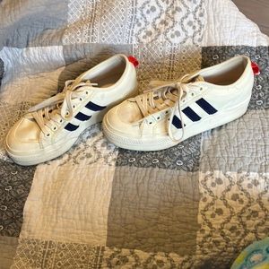 very lightly used 7.5 (W) Platform Nizza Adidas